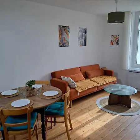 Apartment Calme Dans Maisonnette
